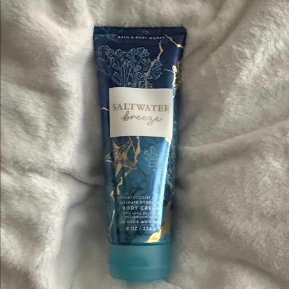 Bath & Body Works Other - Bath & Body Works Saltwater Breeze Body Cream - Blue and Gold
